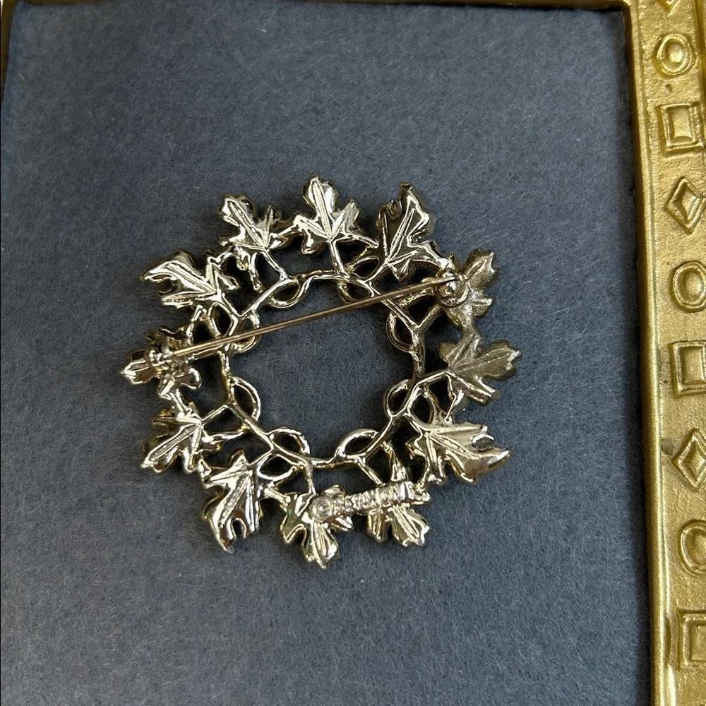 1968 Sarah Coventry Gold and Silver Leaf Brooch